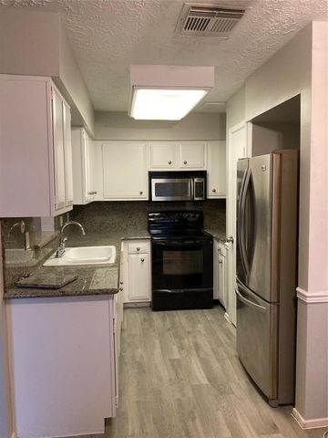 3918 Laura Leigh Drive, Friendswood, TX 77546