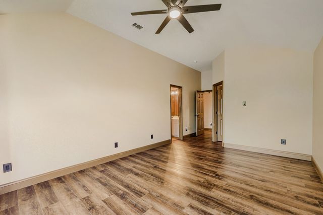 940 Melissa Drive, Waxahachie, TX 75167