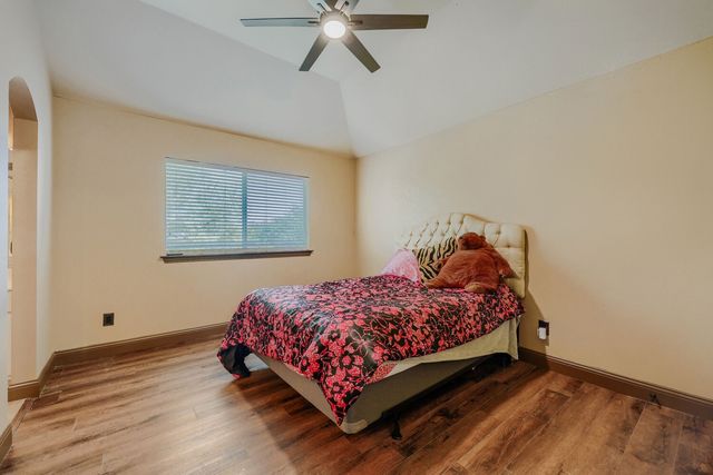 940 Melissa Drive, Waxahachie, TX 75167