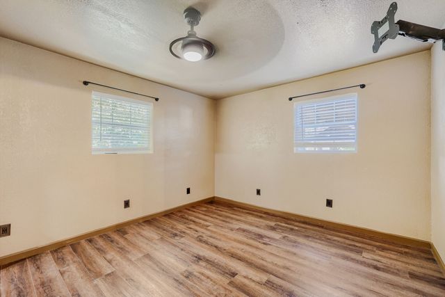 940 Melissa Drive, Waxahachie, TX 75167