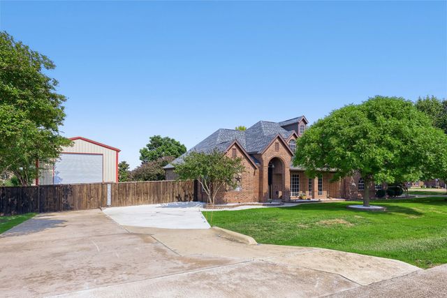 940 Melissa Drive, Waxahachie, TX 75167