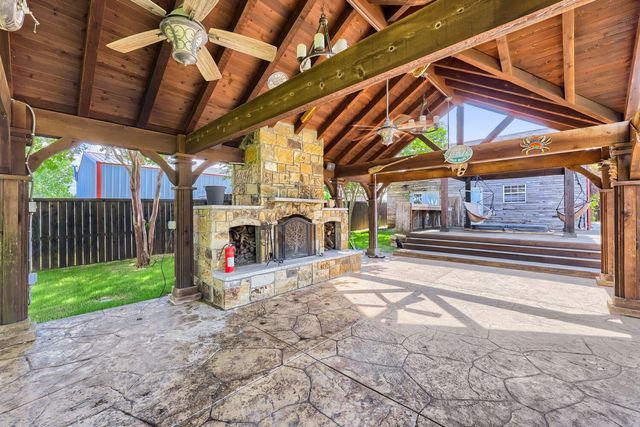 940 Melissa Drive, Waxahachie, TX 75167