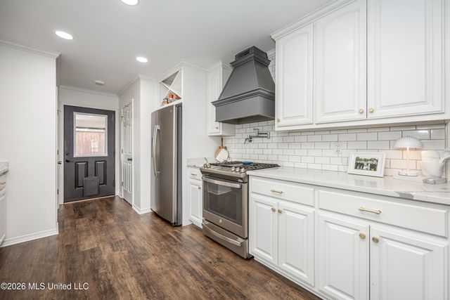 2518 Havard Road, Ocean Springs, MS 39564