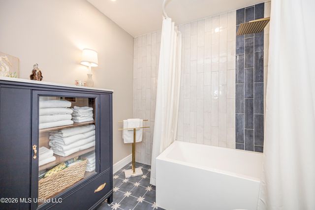 2518 Havard Road, Ocean Springs, MS 39564