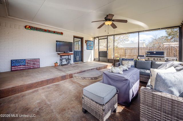 2518 Havard Road, Ocean Springs, MS 39564