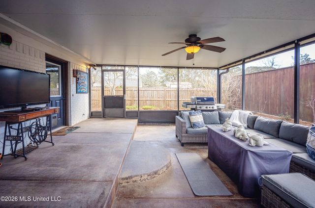 2518 Havard Road, Ocean Springs, MS 39564