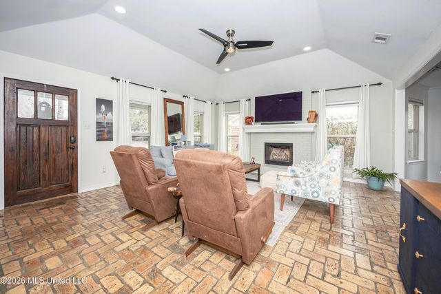 2518 Havard Road, Ocean Springs, MS 39564