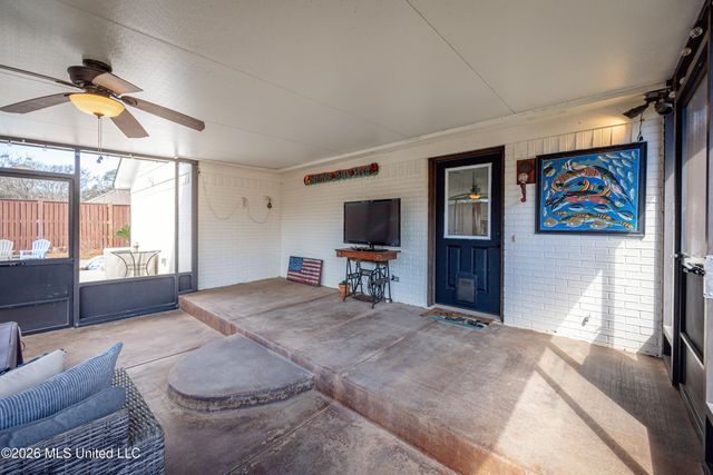 2518 Havard Road, Ocean Springs, MS 39564