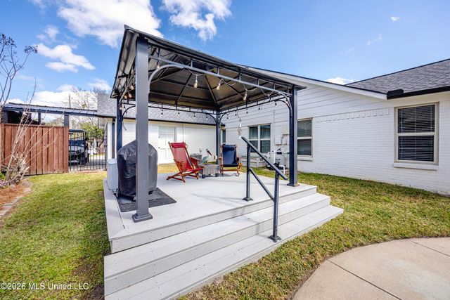 2518 Havard Road, Ocean Springs, MS 39564