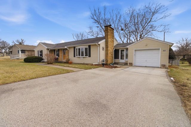 309 Roberts DRIVE, Mukwonago, WI 53149
