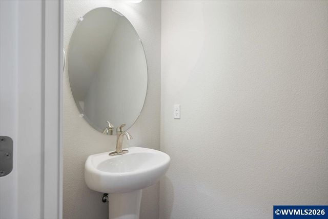 7421 SE Berg Dr, Corvallis, OR 97330