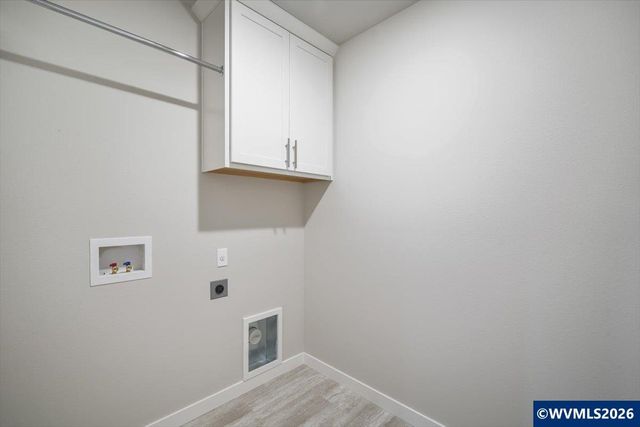 7421 SE Berg Dr, Corvallis, OR 97330