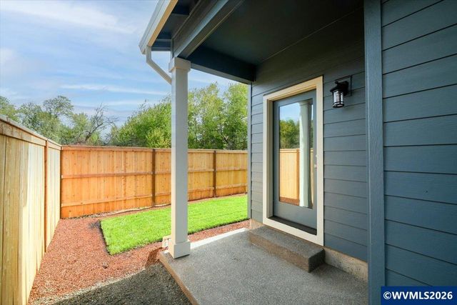 7421 SE Berg Dr, Corvallis, OR 97330