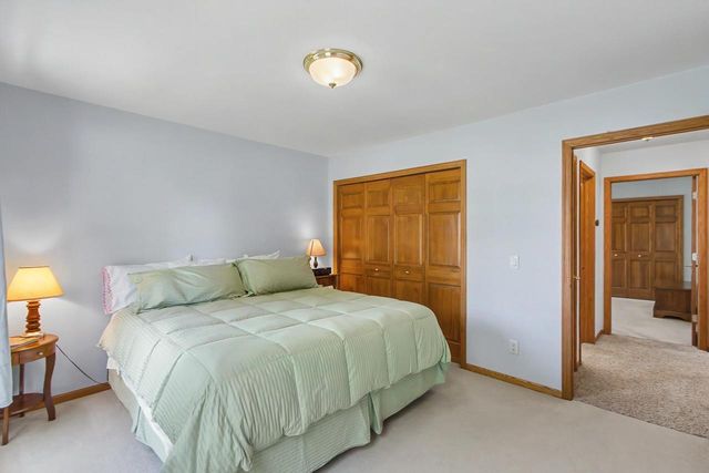 1331 Pinnacle Circle, Sun Prairie, WI 53590