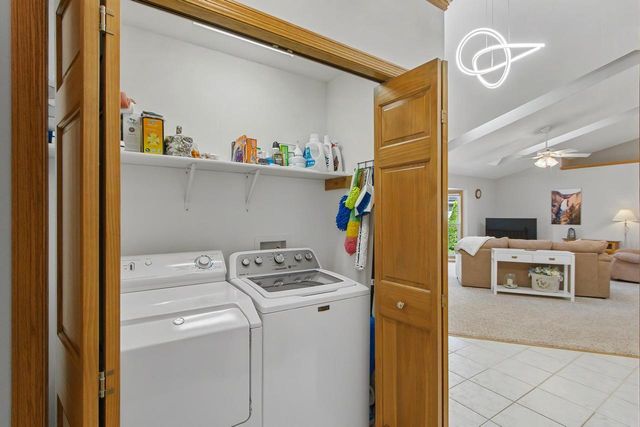 1331 Pinnacle Circle, Sun Prairie, WI 53590