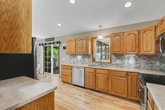 1331 Pinnacle Circle, Sun Prairie, WI 53590