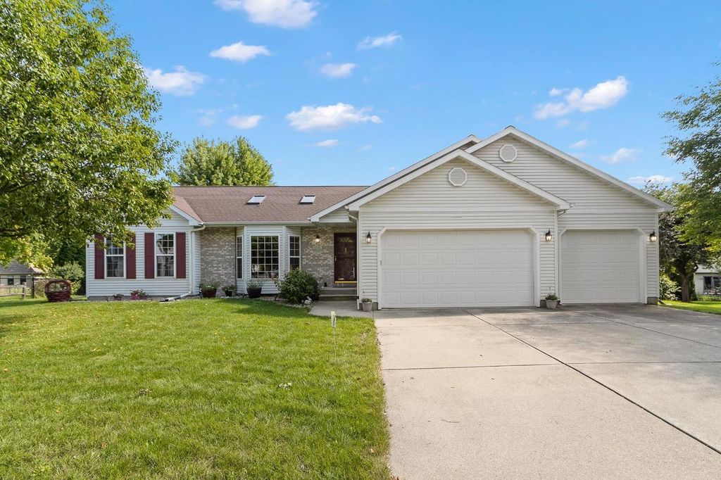 1331 Pinnacle Circle, Sun Prairie, WI 53590