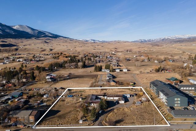 94 Willow Drive, Livingston, MT 59047