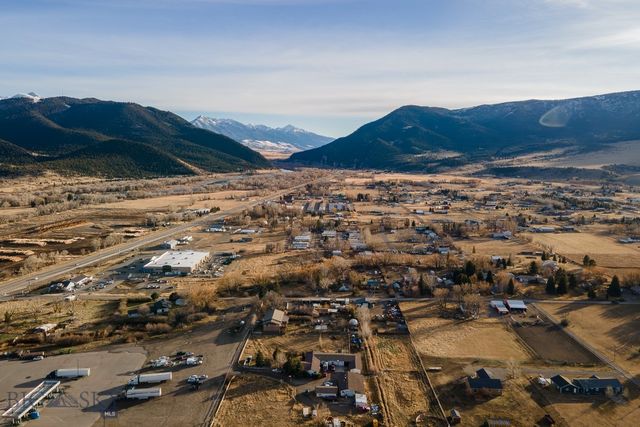 94 Willow Drive, Livingston, MT 59047