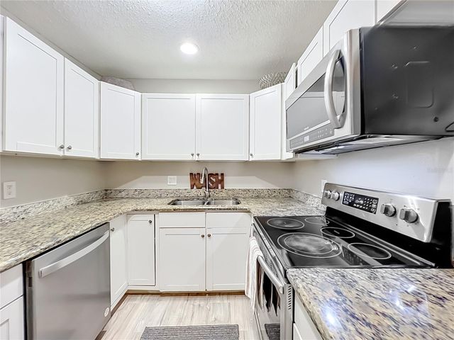 918 LAKE DESTINY ROAD F, Altamonte Springs, FL 32714