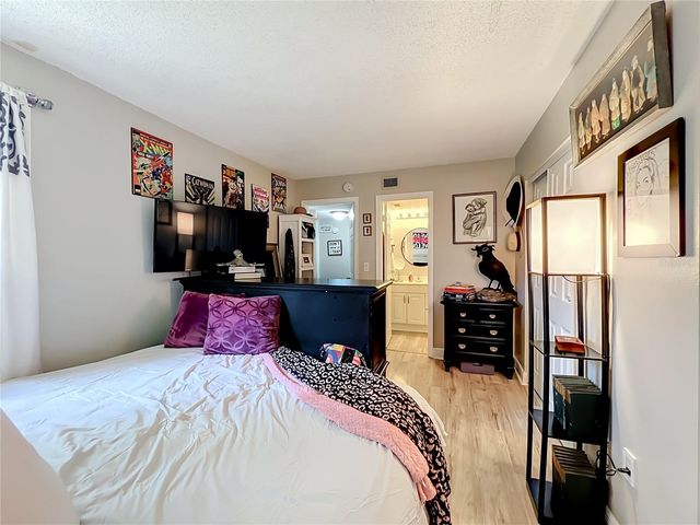 918 LAKE DESTINY ROAD F, Altamonte Springs, FL 32714