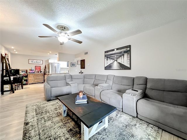 918 LAKE DESTINY ROAD F, Altamonte Springs, FL 32714