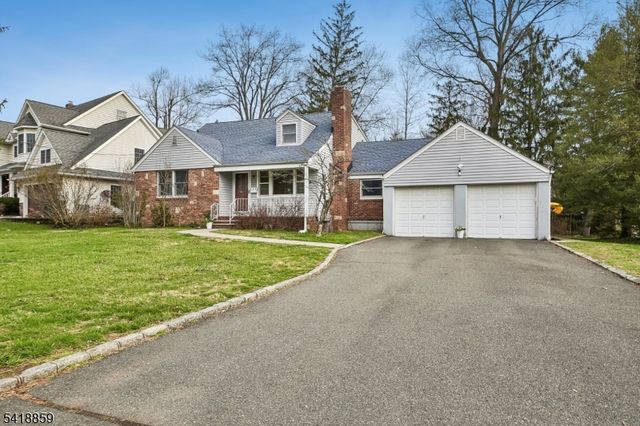 248 Appletree Ln, Mountainside Boro, NJ 07092