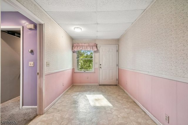 248 Appletree Ln, Mountainside Boro, NJ 07092