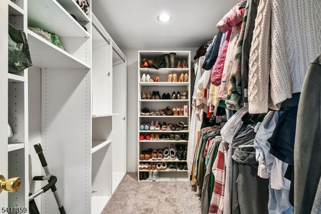 248 Appletree Ln, Mountainside Boro, NJ 07092