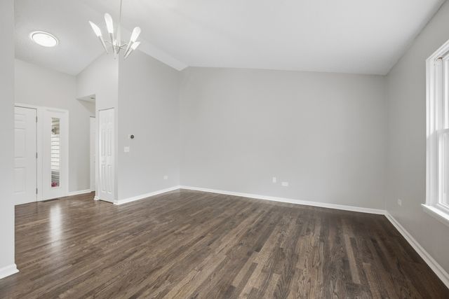 610 Lyon Court, Buffalo Grove, IL 60089