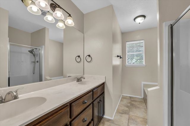 4218 Green Oak Drive, Waco, TX 76710