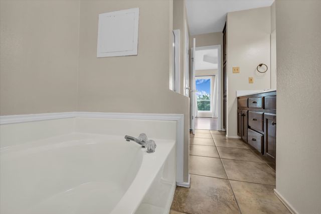 4218 Green Oak Drive, Waco, TX 76710