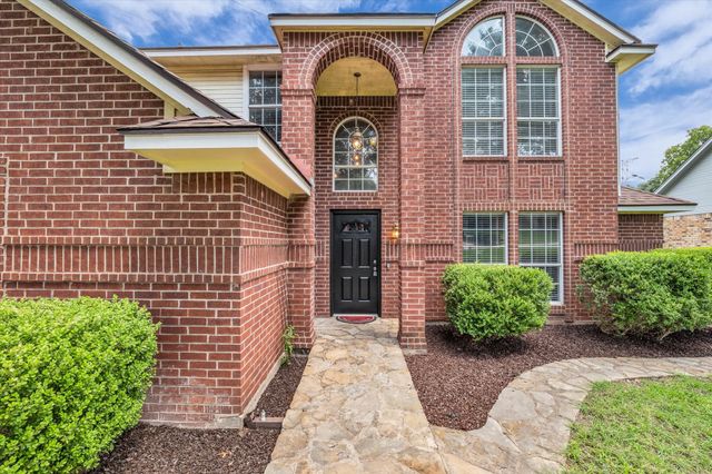 4218 Green Oak Drive, Waco, TX 76710