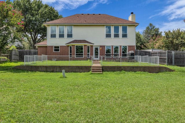 4218 Green Oak Drive, Waco, TX 76710