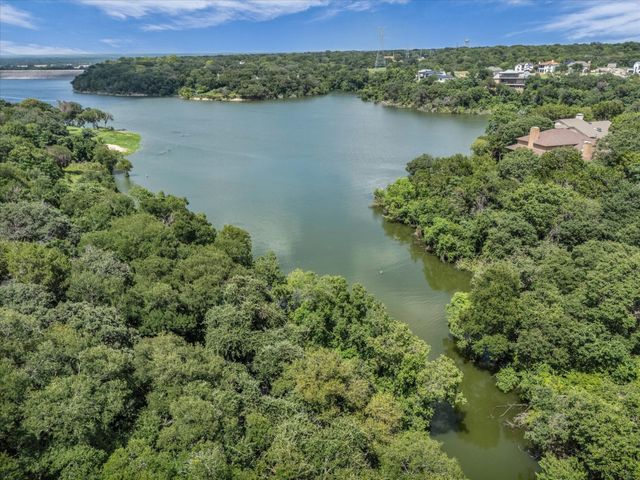 4218 Green Oak Drive, Waco, TX 76710