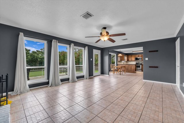 4218 Green Oak Drive, Waco, TX 76710