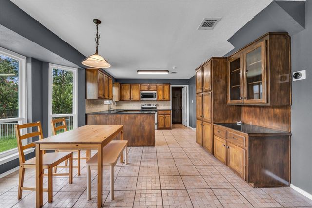 4218 Green Oak Drive, Waco, TX 76710