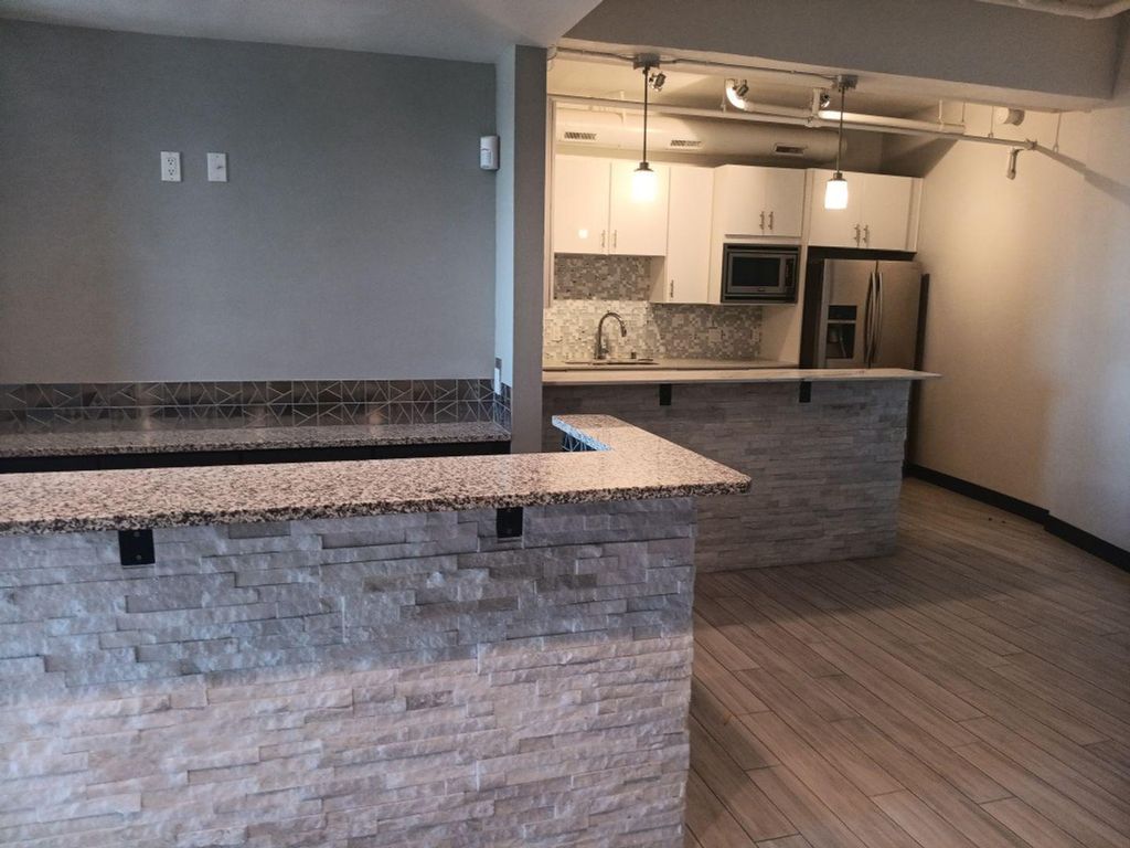 219 Central Avenue NW 301, Albuquerque, NM 87102