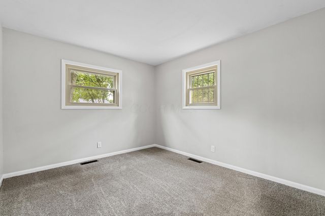 986 Loretta Avenue, Columbus, OH 43211