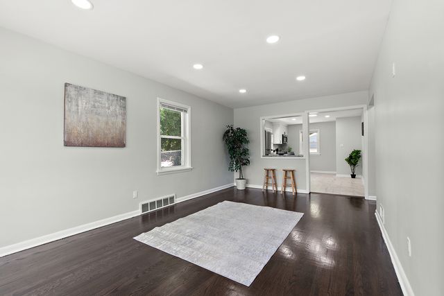 1051 Burnham Avenue, Calumet City, IL 60409