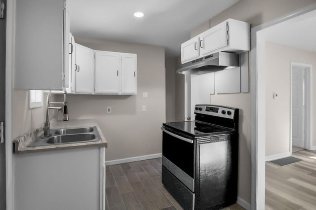 1445 N Lorraine, Wichita, KS 67214