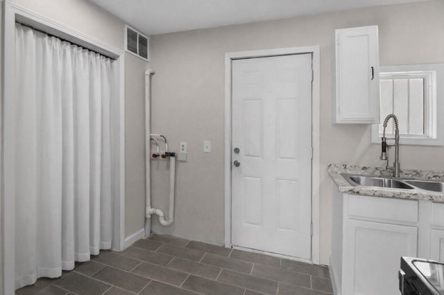 1445 N Lorraine, Wichita, KS 67214