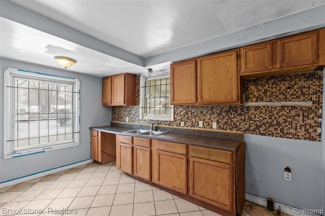 11864 Whitehill Street, Detroit, MI 48224