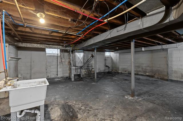 11864 Whitehill Street, Detroit, MI 48224