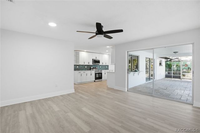 3708 N Hiawatha Terrace, Crystal River, FL 34428