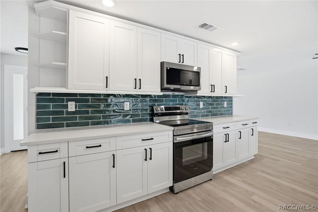 3708 N Hiawatha Terrace, Crystal River, FL 34428