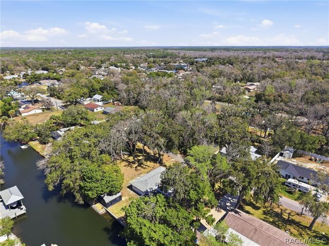 3708 N Hiawatha Terrace, Crystal River, FL 34428