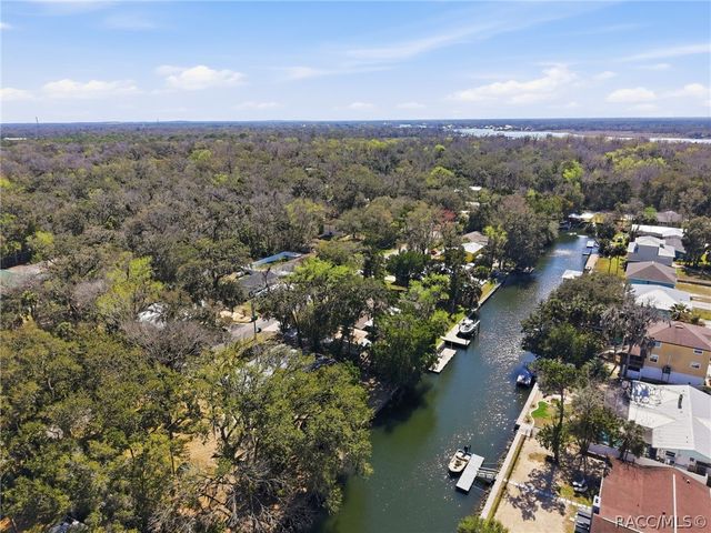 3708 N Hiawatha Terrace, Crystal River, FL 34428