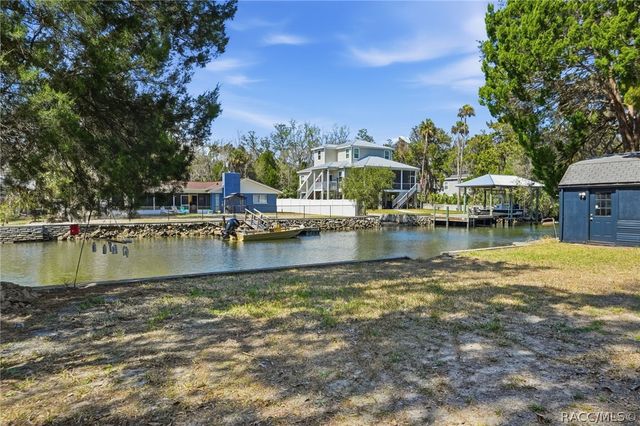 3708 N Hiawatha Terrace, Crystal River, FL 34428