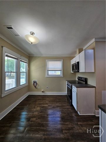 22 W 59th Street, Savannah, GA 31405